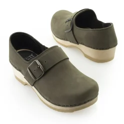 Sven Clogs Closed Back Large Buckle Women's